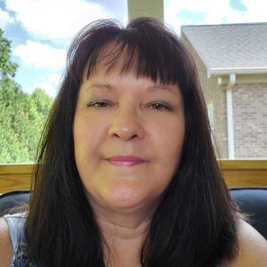 Meet your Posher, Debi